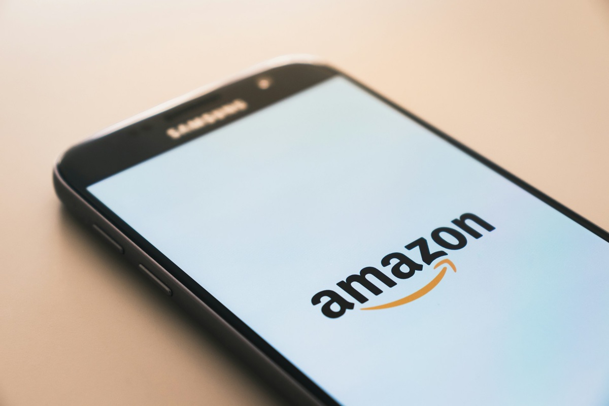 Wells Fargo Says Amazon Pauses Some Data Center Lease Commitments